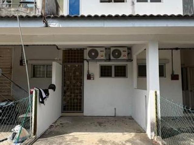 Townhouse for sale in Petaling, Subang Jaya