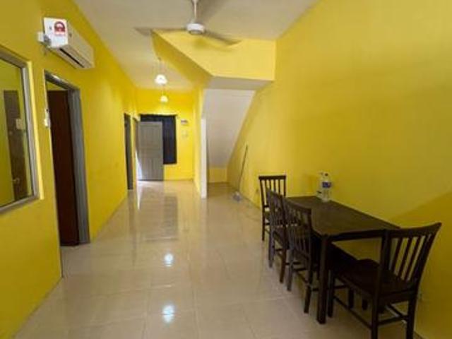Townhouse for sale in Petaling, Subang Jaya