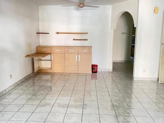Townhouse for rent in Alam Impian, Selangor