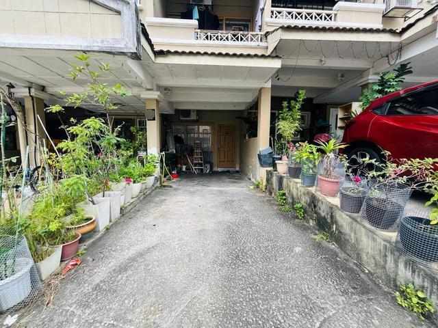 Townhouse for sale in Petaling, Alam Impian