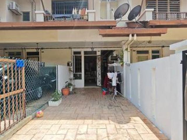 Townhouse for sale in Petaling, Subang Jaya