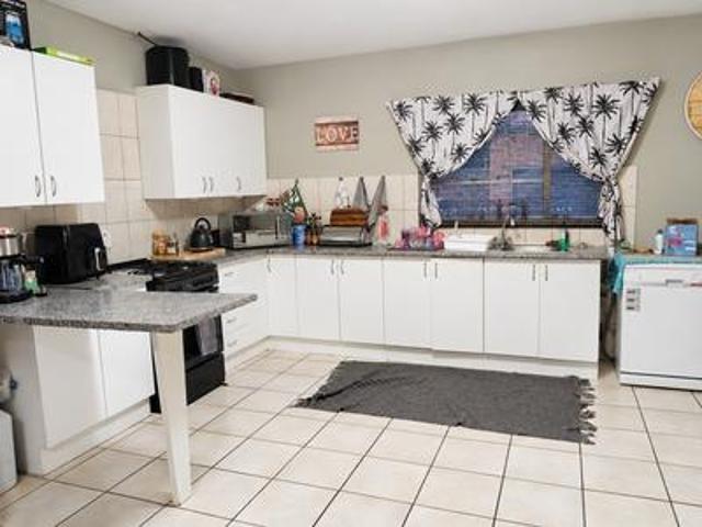 Apartment for rent in Springs, City of Ekurhuleni Metropolitan Municipality
