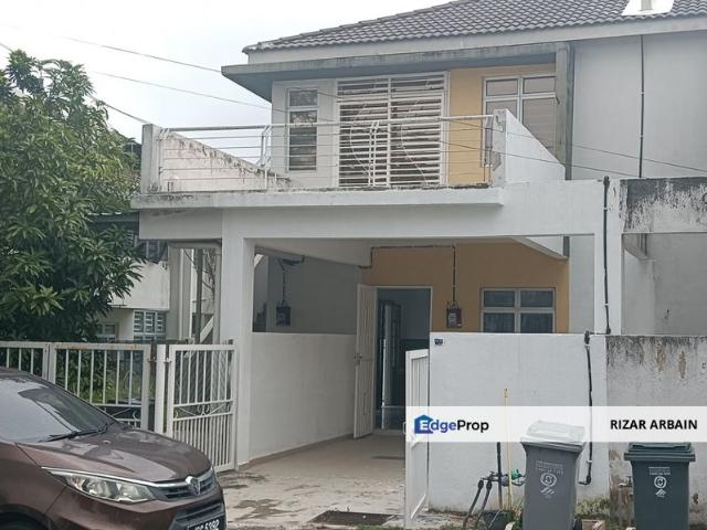 House for sale in Malaka