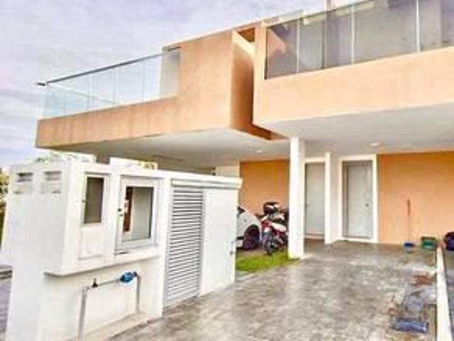Townhouse for sale in Tanjong Sepat, Selangor