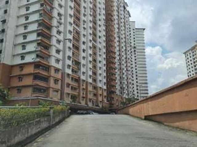 Apartment for sale in Petaling, Damansara Damai
