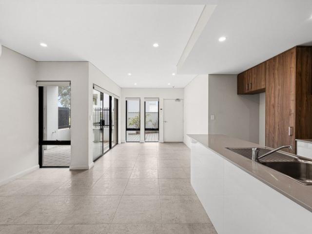 Apartment for sale in Cloverdale, City of Belmont