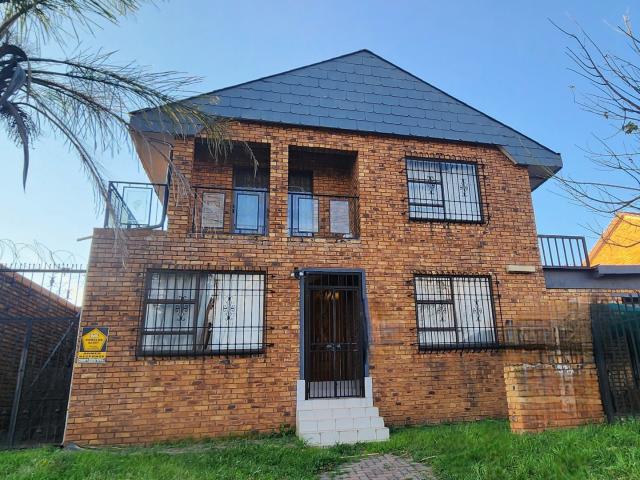 Apartment for rent in Tshwane Ward 61, Pretoria