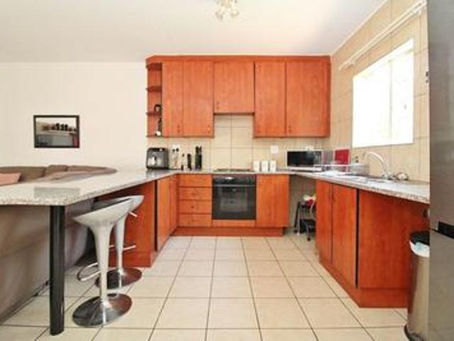 Townhouse for sale in Vosloorus, Gauteng