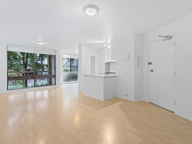 Apartment for rent in Toombul, Queensland