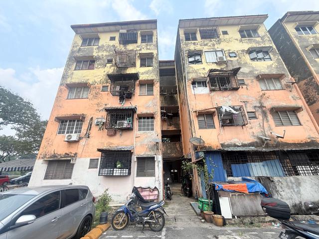 Flat for sale in Petaling, Damansara Damai