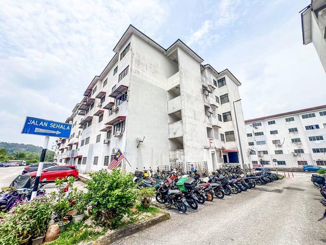 Flat for sale in Petaling, Subang Jaya