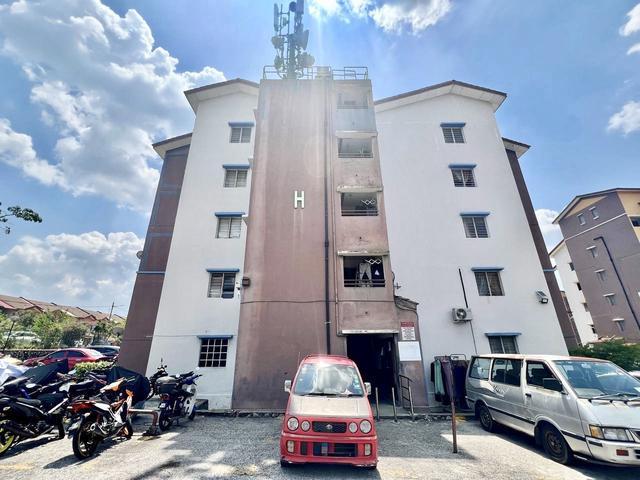 Apartment for sale in Sungai Buloh, Petaling