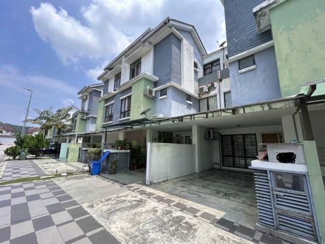 Townhouse for sale in Puchong, Majlis Bandaraya Subang Jaya