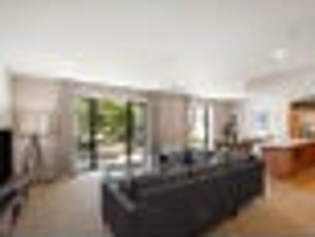 Apartment for sale in Auckland, Oroua County