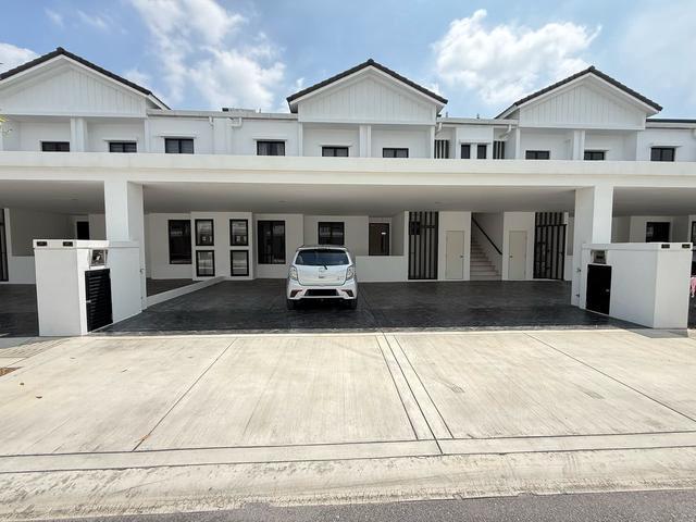 Townhouse for sale in Wellesley, Penang