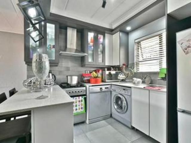 Townhouse for sale in South & Alberton, Johannesburg