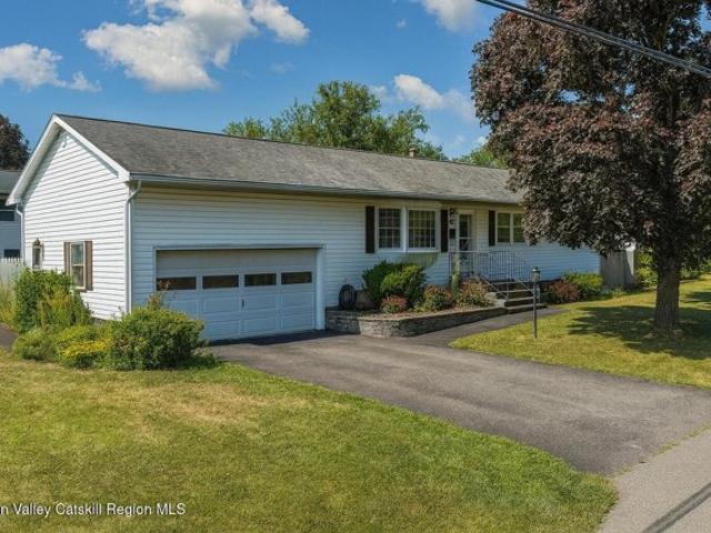 House for sale in Colonie, New York