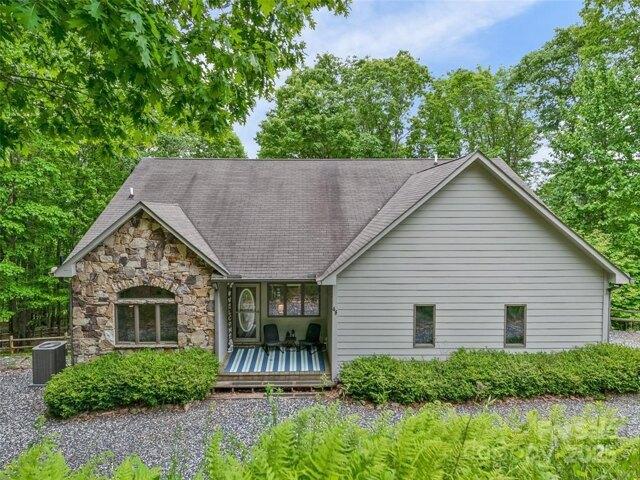House for sale in Mars Hill