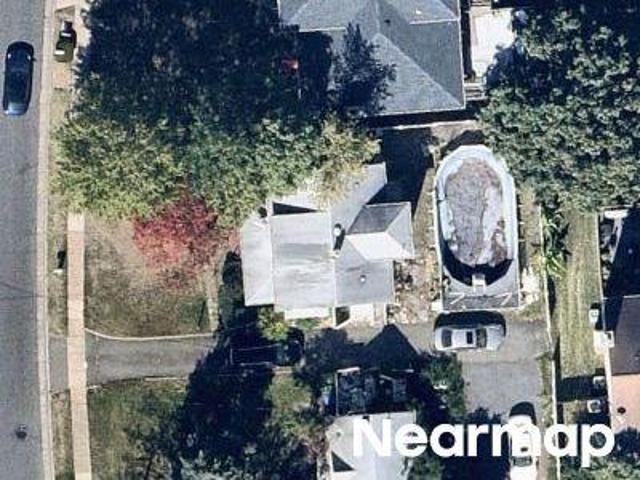 House for sale in Edison, New Jersey