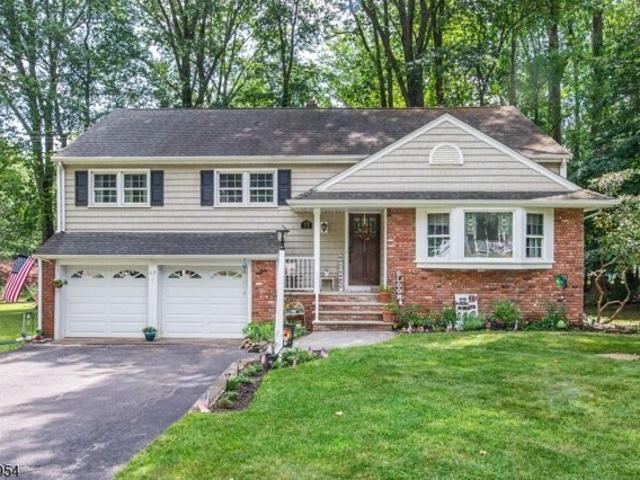House for sale in Morris Plains
