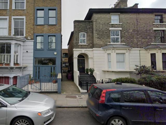 Apartment for rent in Mile End, Greater London