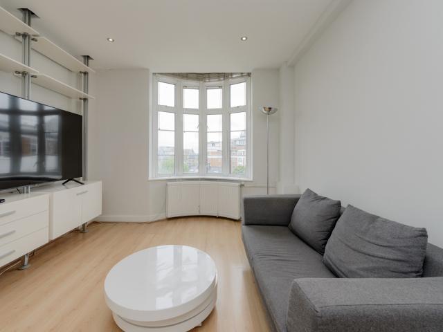 Apartment for rent in St. John's Wood, Greater London