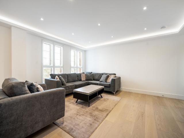 Apartment for rent in St. John's Wood, Greater London
