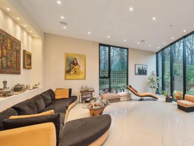 House for rent in Little Stanmore, Greater London
