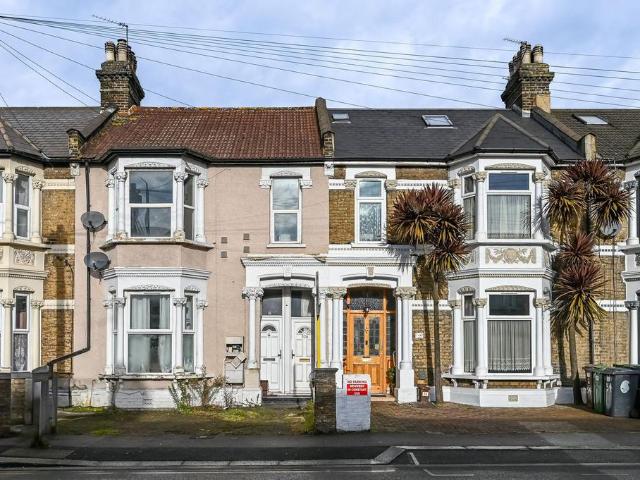Apartment for rent in Leyton, Greater London