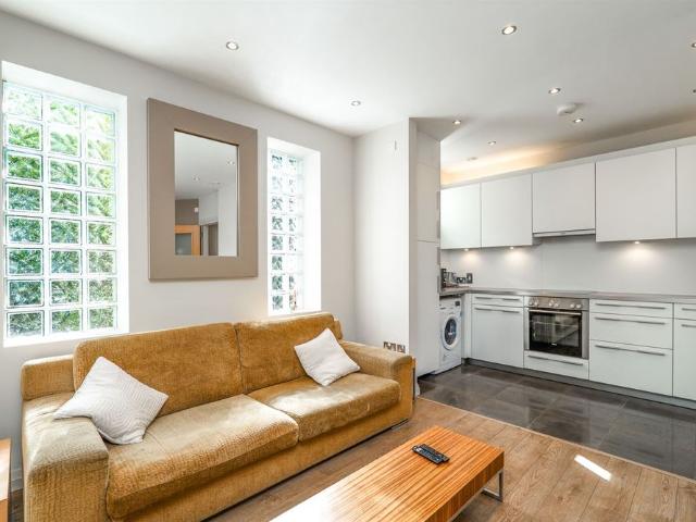 Apartment to rent in Stillorgan-Priory DED 1986, Blackrock
