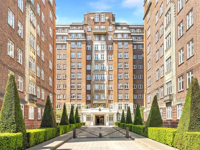 Apartment for rent in St. John's Wood, Greater London