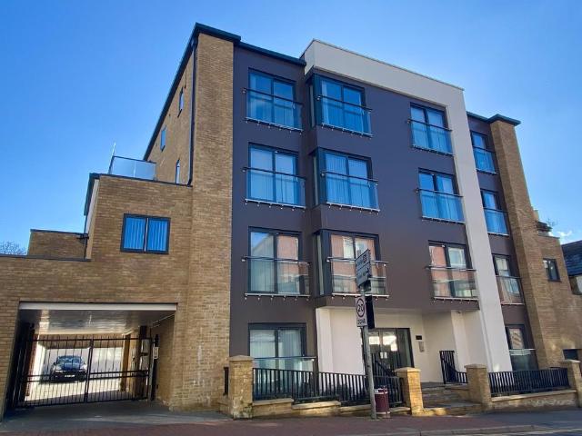 Apartment for rent in St James, Sandown Park