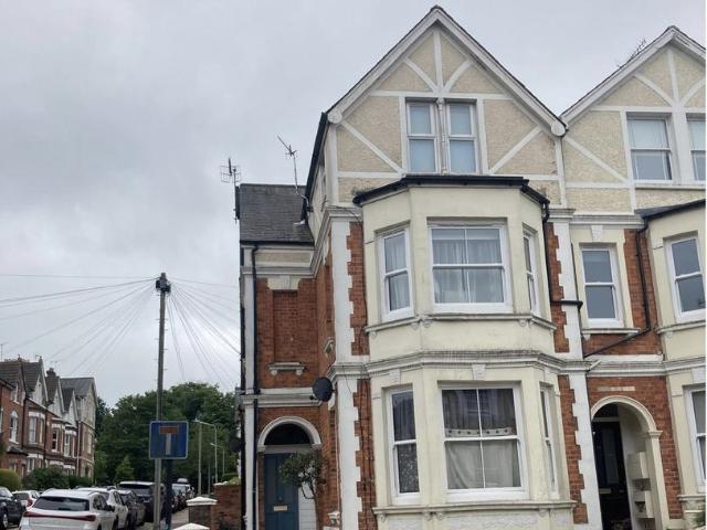 Studio for rent in St James, Sandown Park