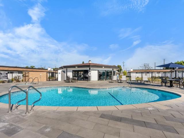Apartment for rent in Orange, California