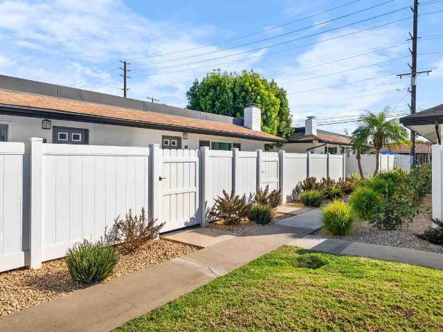 Apartment for rent in Orange, California