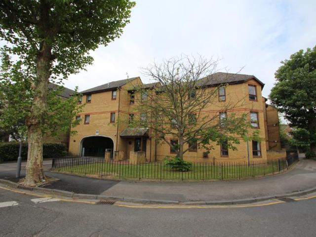 Apartment for rent in Royal Borough of Kingston upon Thames, Greater London