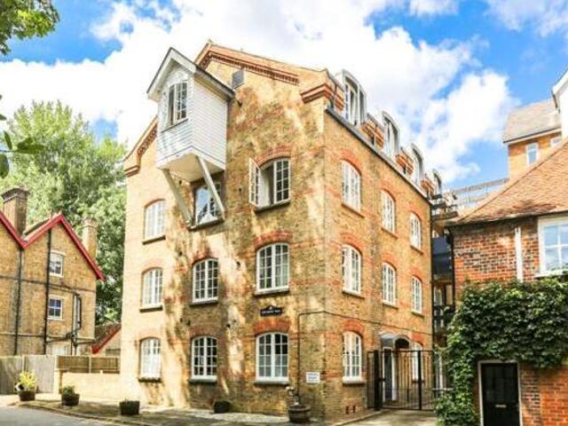 House for sale in North Watford, Hertfordshire