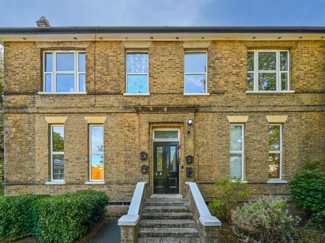 Apartment for rent in London Borough of Hounslow, Greater London
