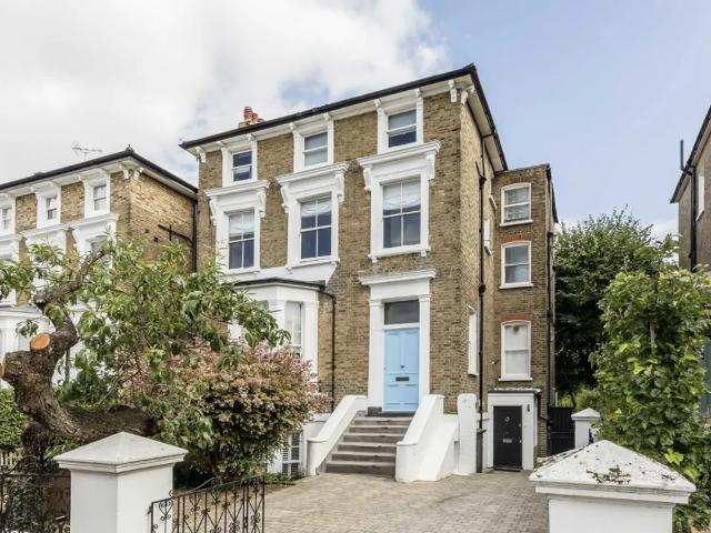 Apartment for rent in London Borough of Hounslow, Strand