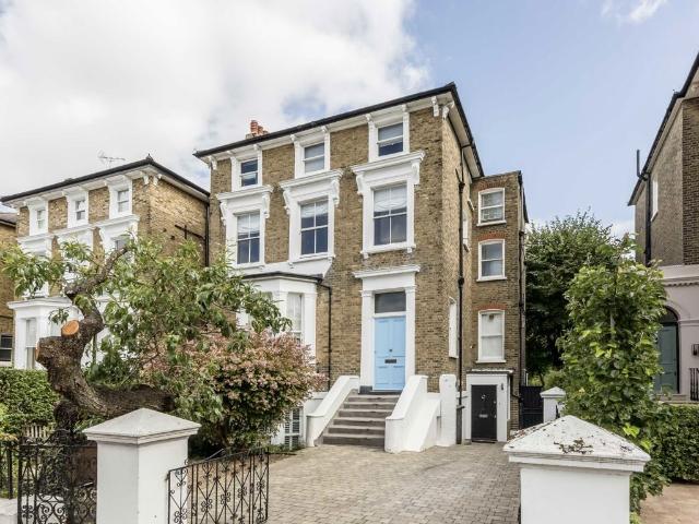 Apartment for rent in London Borough of Hounslow, Strand