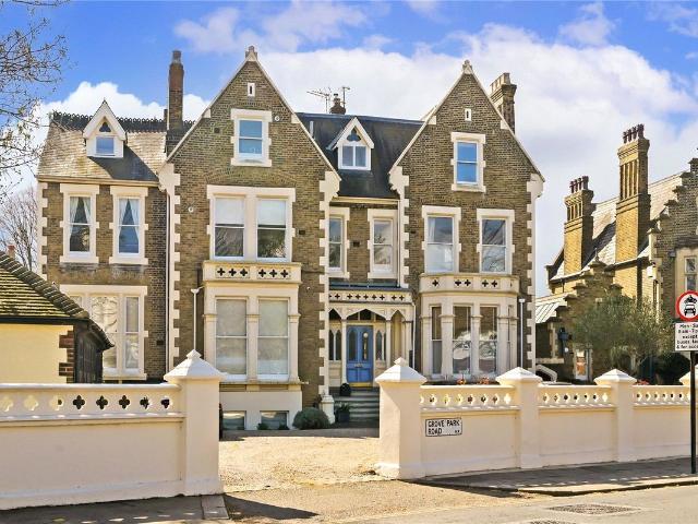 Apartment for rent in London Borough of Hounslow, Strand