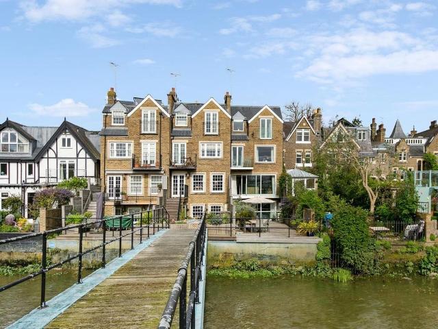 House for rent in Strand-on-the-Green, Greater London