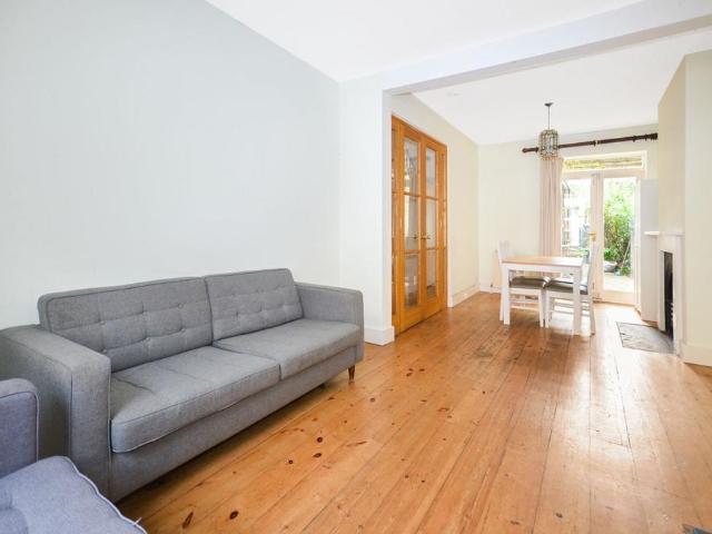 House for rent in London Borough of Ealing, Greater London