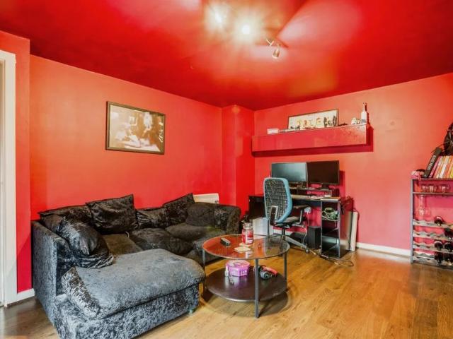 Apartment for rent in Belle Isle, West Yorkshire