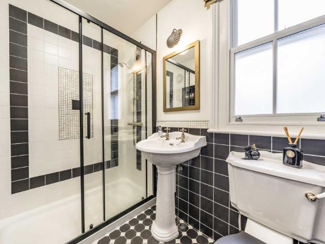 House for rent in Mortlake, Greater London
