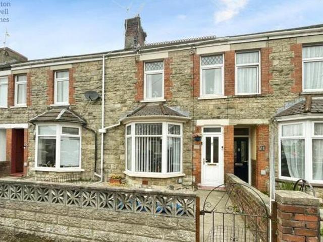 House for sale in Mid Glamorgan, Cymru / Wales