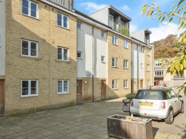 House for sale in King's Walden, Hertfordshire