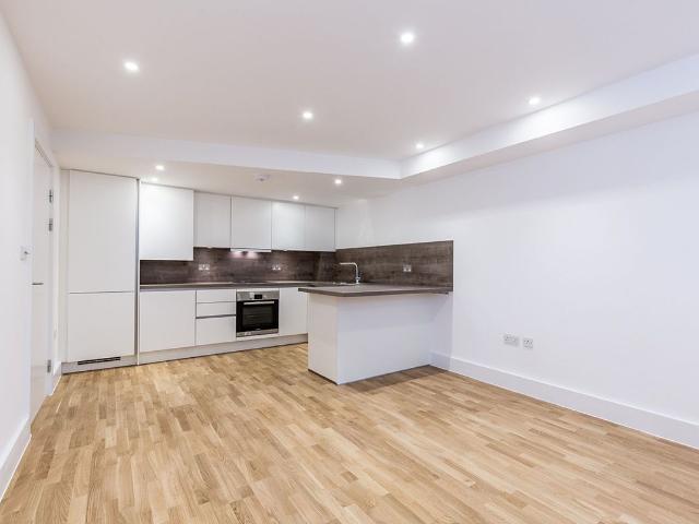 Apartment for rent in London Borough of Enfield, Greater London