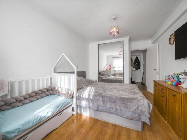 Apartment for rent in London Borough of Merton, Mitcham