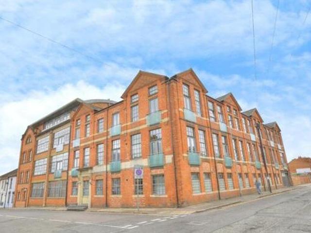 House for sale in Northampton, Northamptonshire